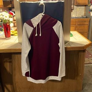 Vanilla Bay Women’s hooded sweatshirt Size XL Color Wine and light grey